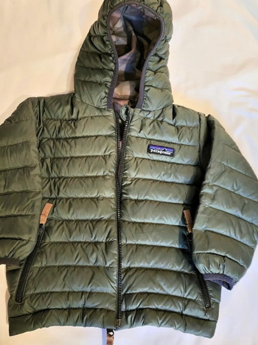 Patagonia Baby Reversible Down Sweater Hoody Camo Puffer